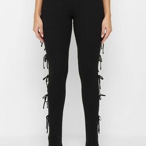 NWT Manière De Voir Women Knitted Lace Up Leggings With Stirrups Black - Size L